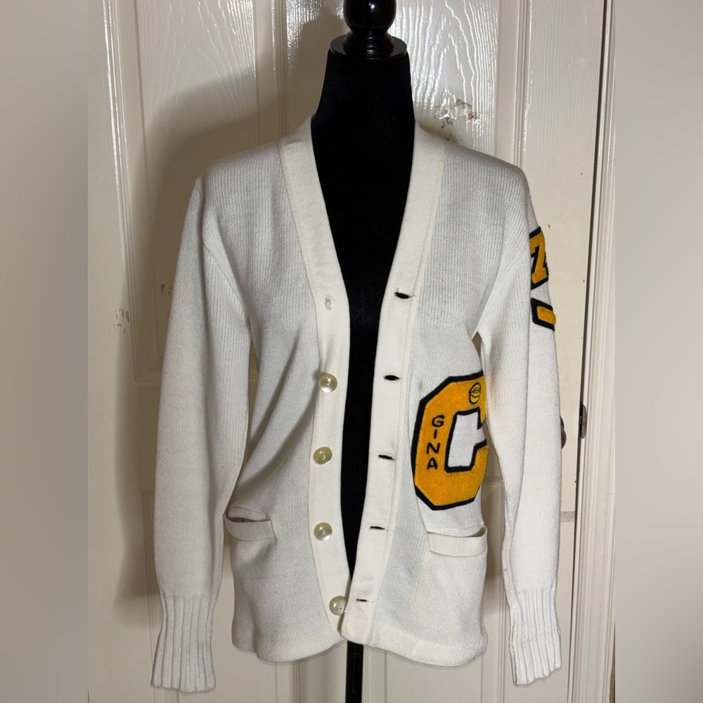 Vintage Late 60s - 70s Sand Knit Letter C Knit Letterman Cardigan Sweater Small​ - Picture 5 of 9
